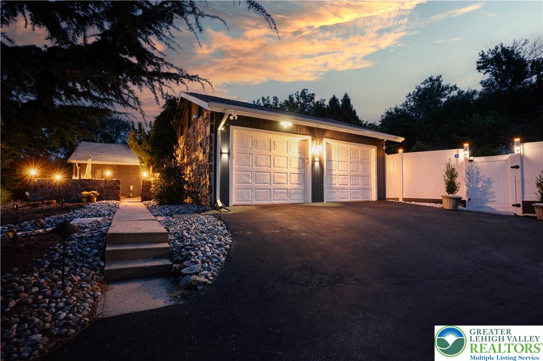2210 Greenwood Road