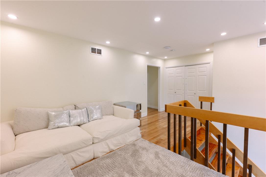 2210 Greenwood Road