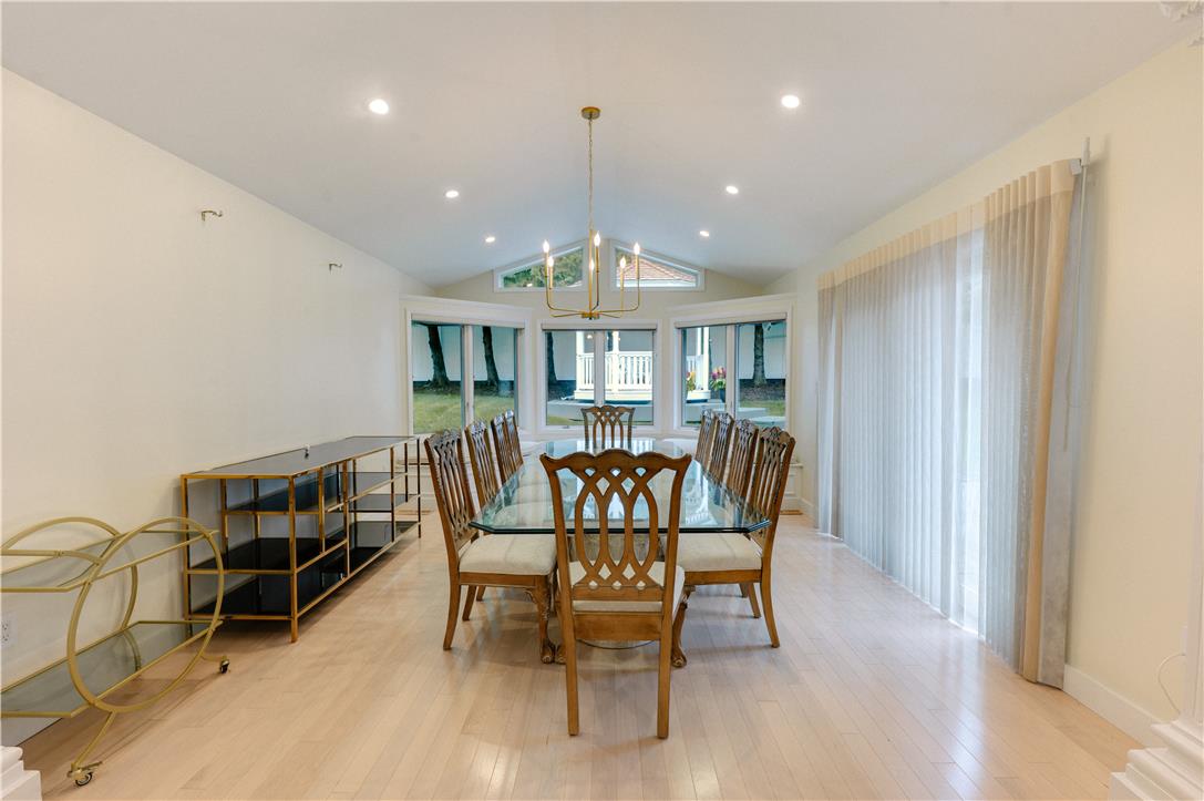 2210 Greenwood Road