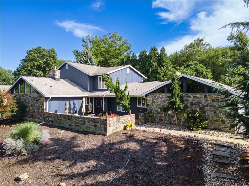 2210 Greenwood Road
