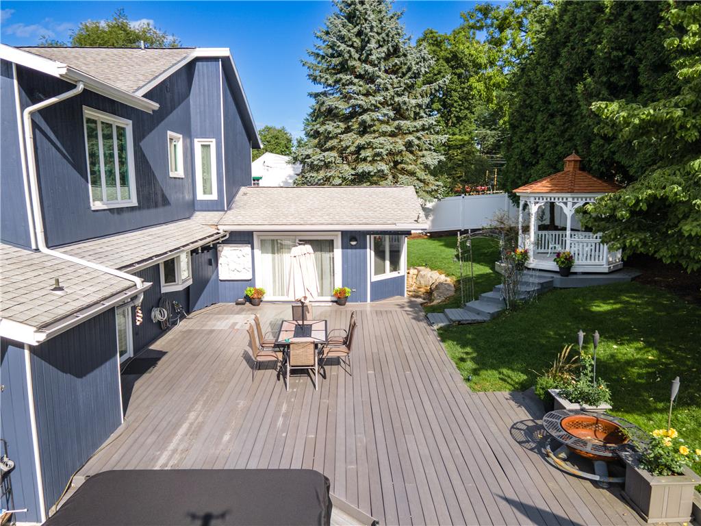 2210 Greenwood Road