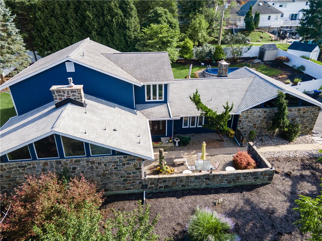 2210 Greenwood Road