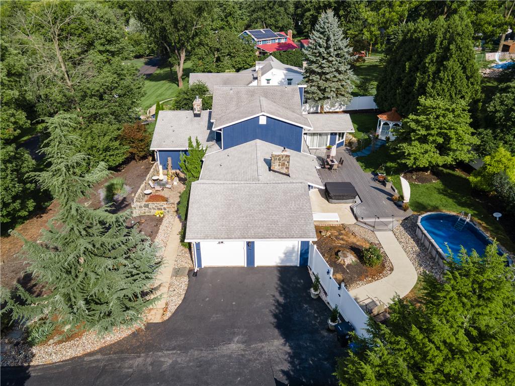 2210 Greenwood Road