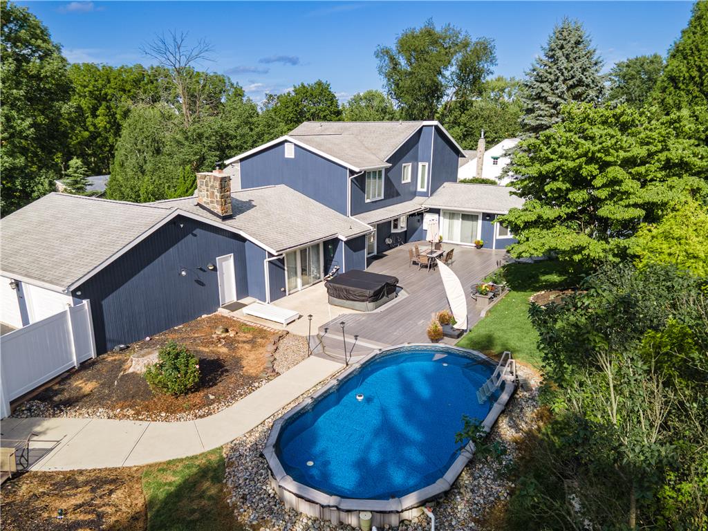 2210 Greenwood Road