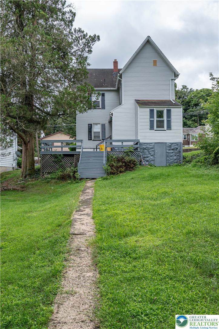 739 Broadway