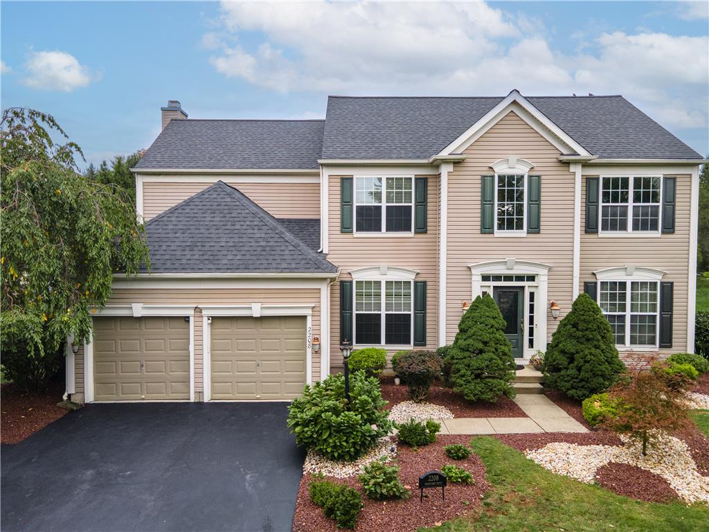 2208 Pembrooke Drive Lower Macungie Twp PA