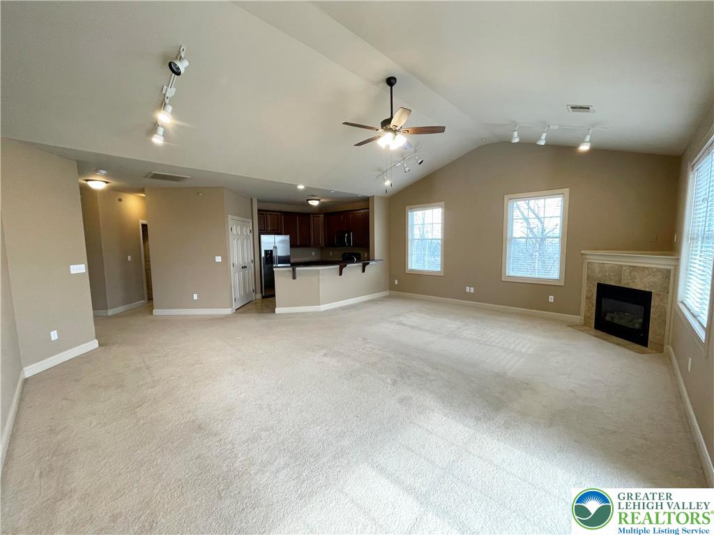 1187 Meadow Lark Way