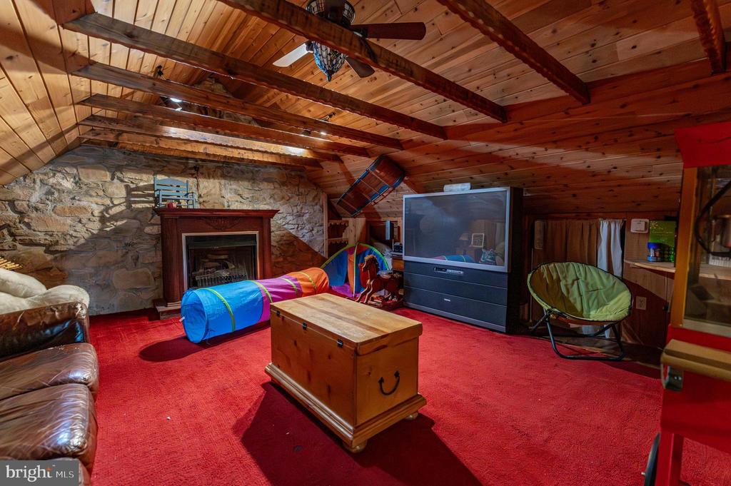 2485 HIETER ROAD