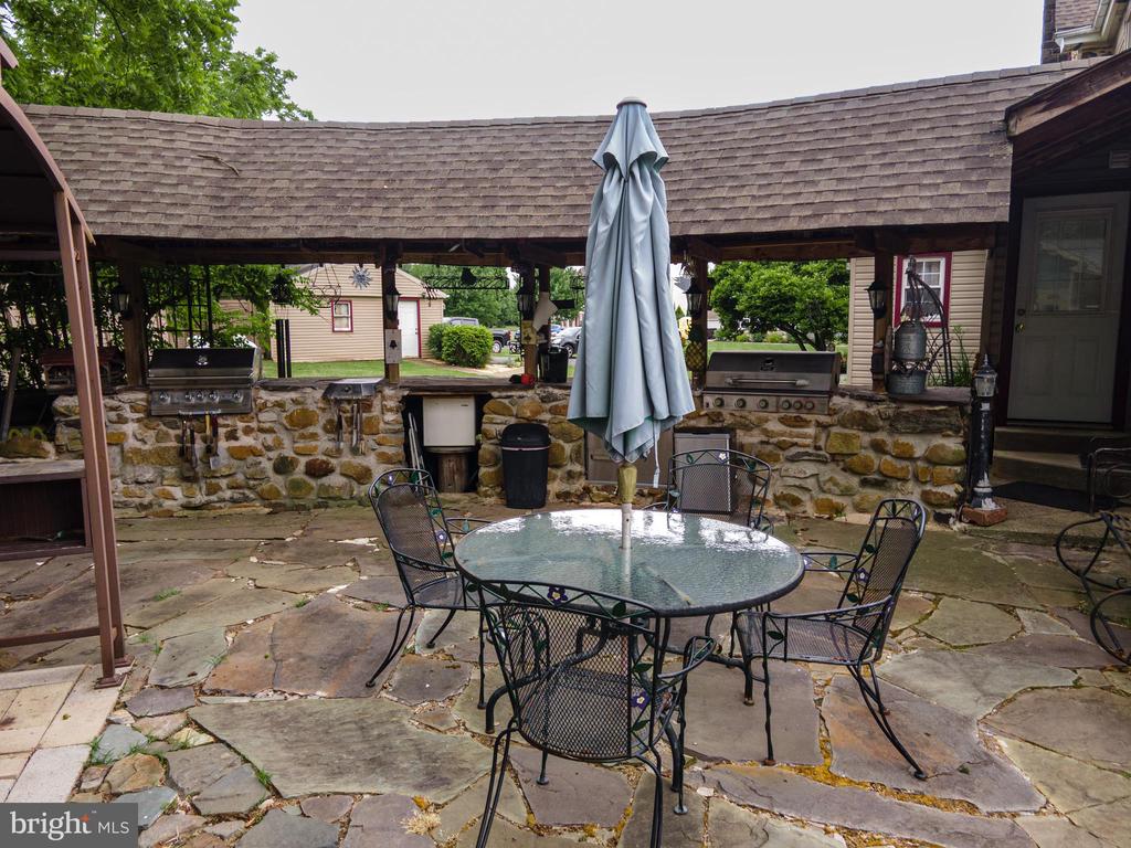 2485 HIETER ROAD