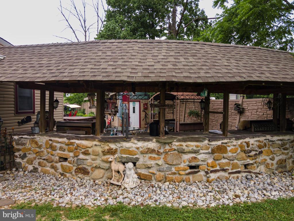 2485 HIETER ROAD