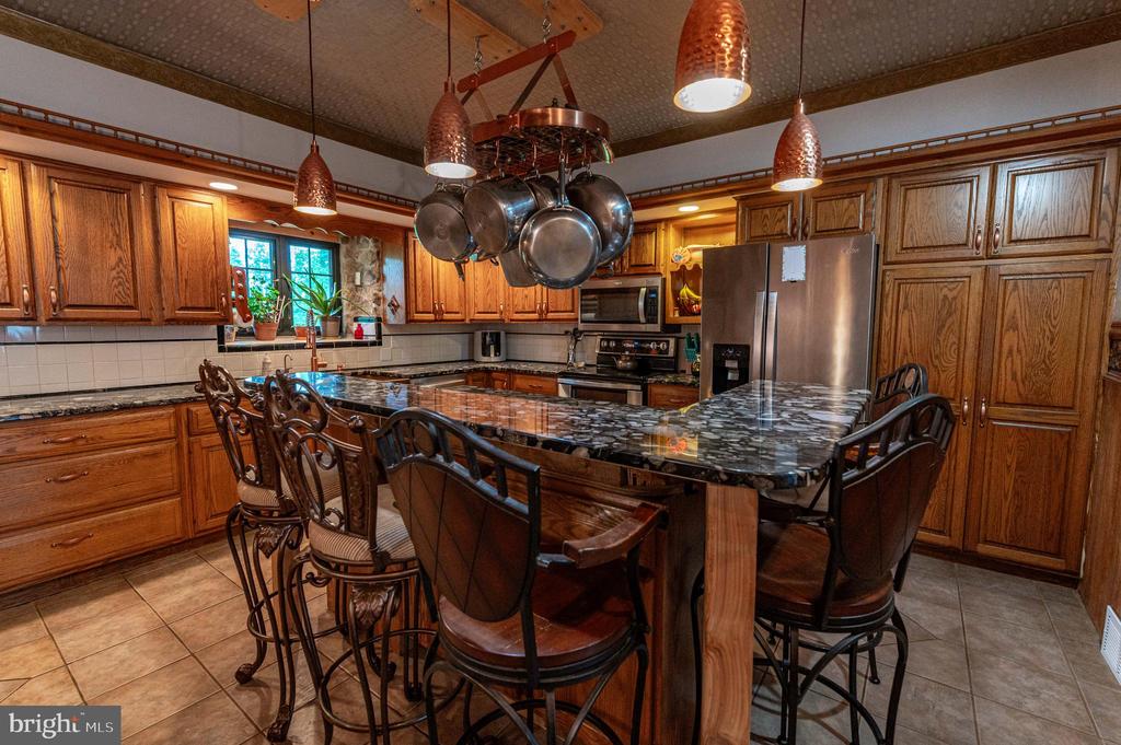 2485 HIETER ROAD