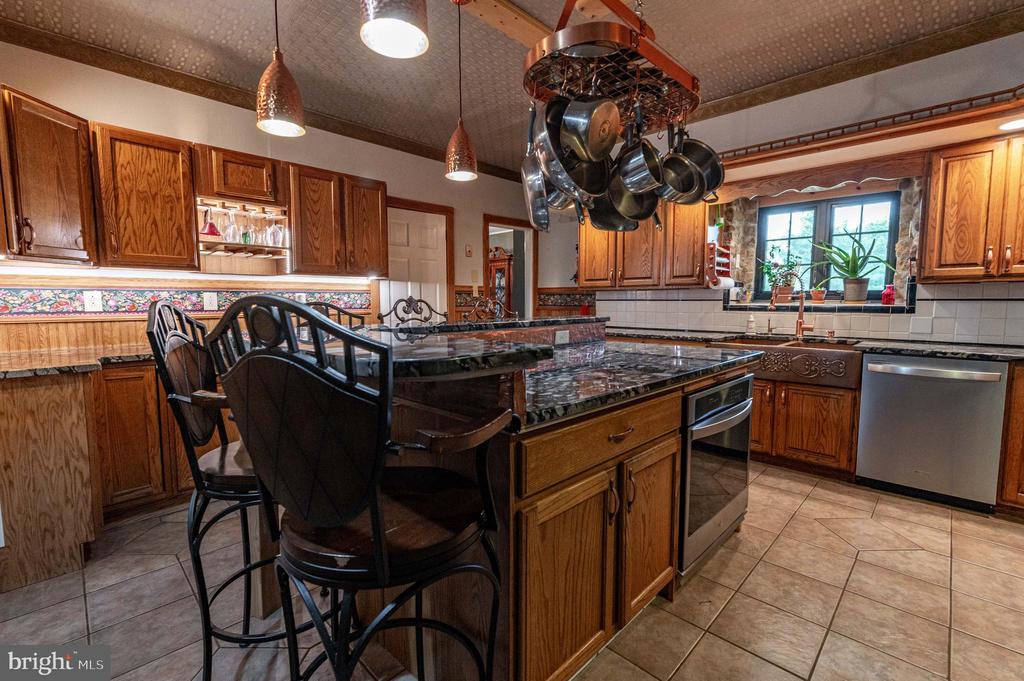 2485 HIETER ROAD