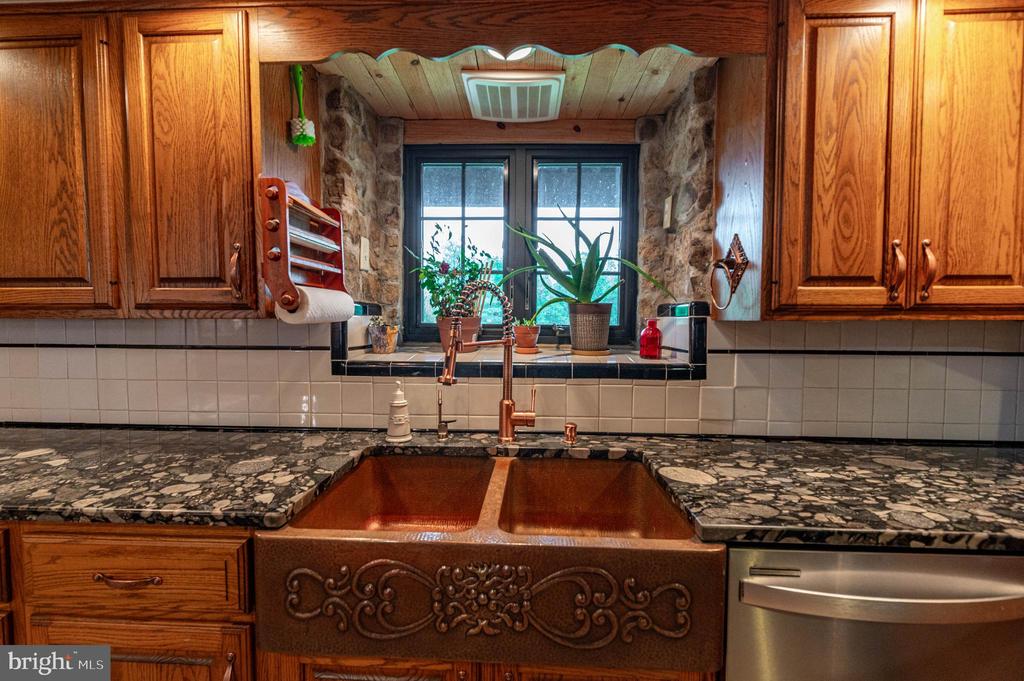 2485 HIETER ROAD