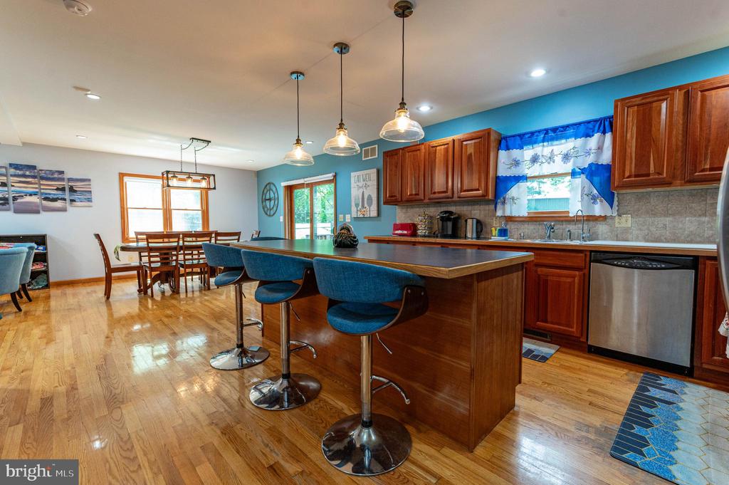 154 BISHOP CIRCLE