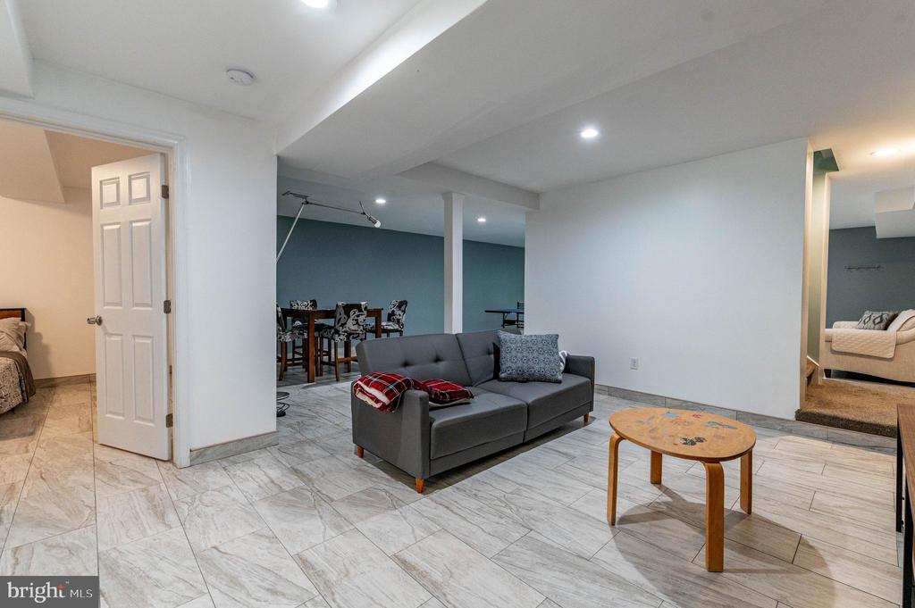 80 PARKER MEWS