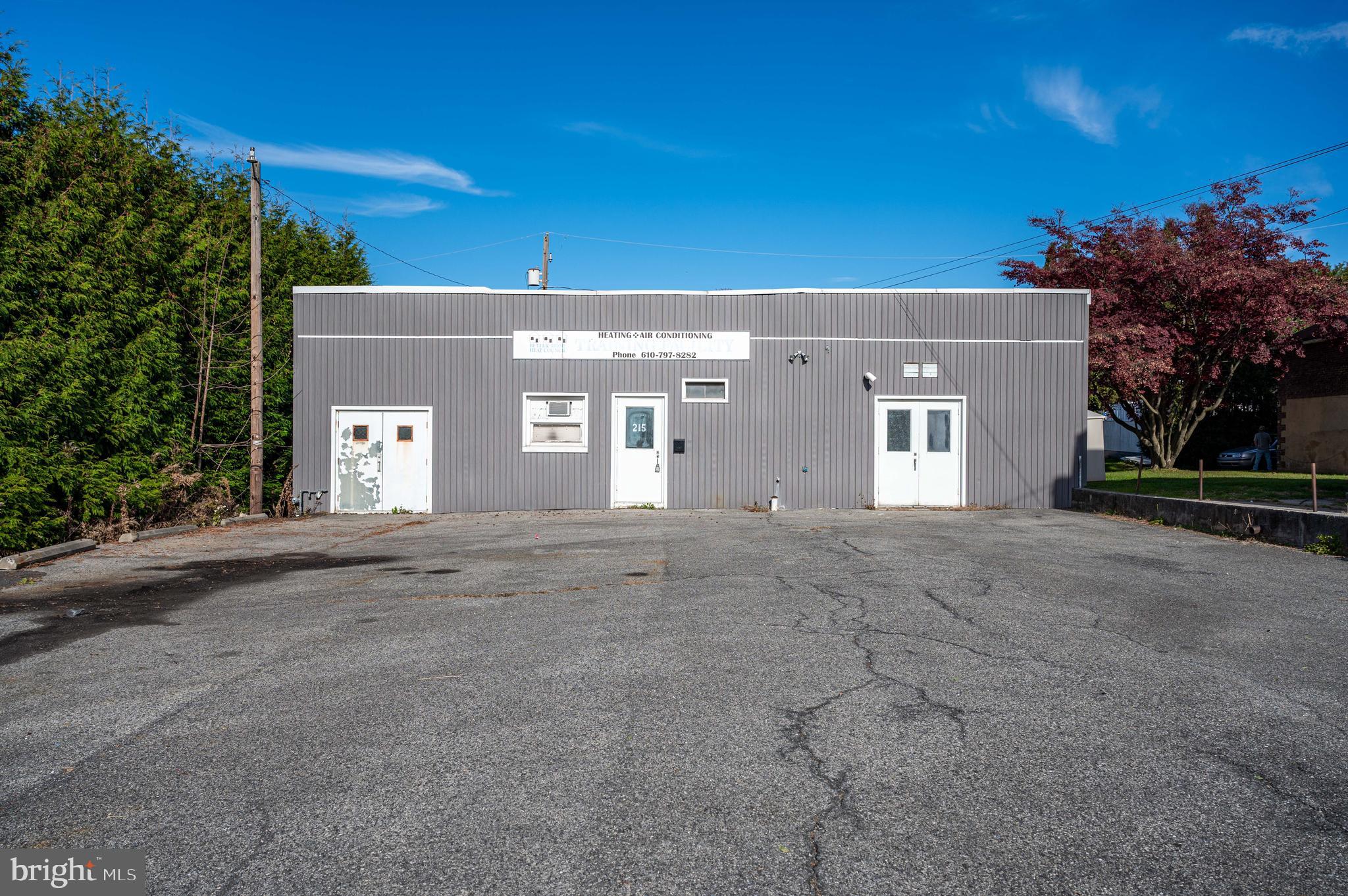 211 E Lexington St
