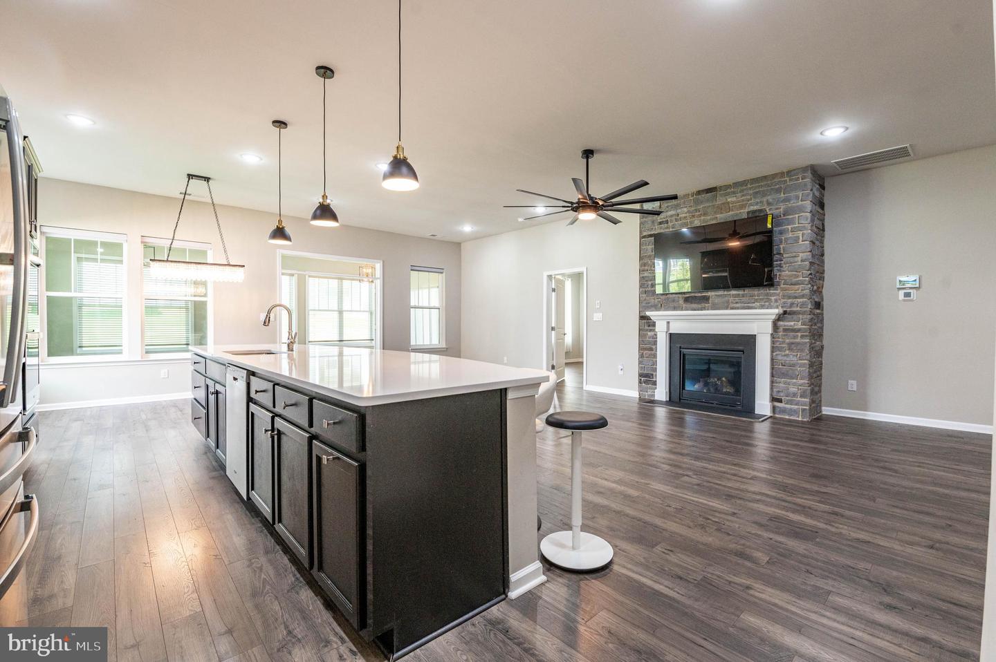 8044 Keystone Dr