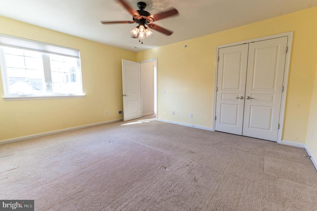 8524 MAYFAIR COURT