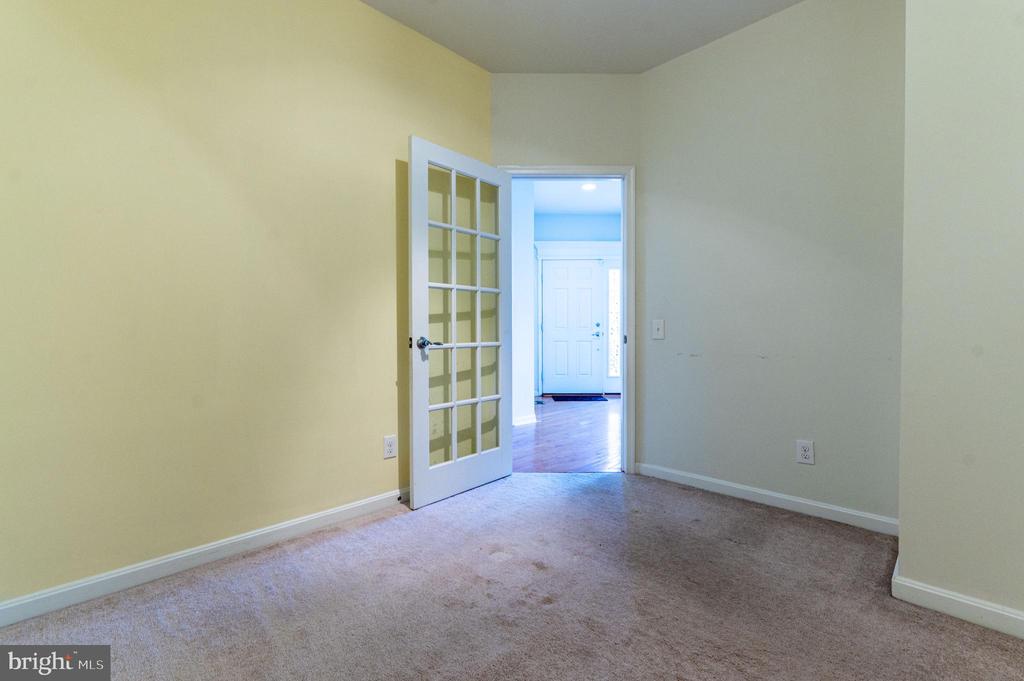 8524 MAYFAIR COURT