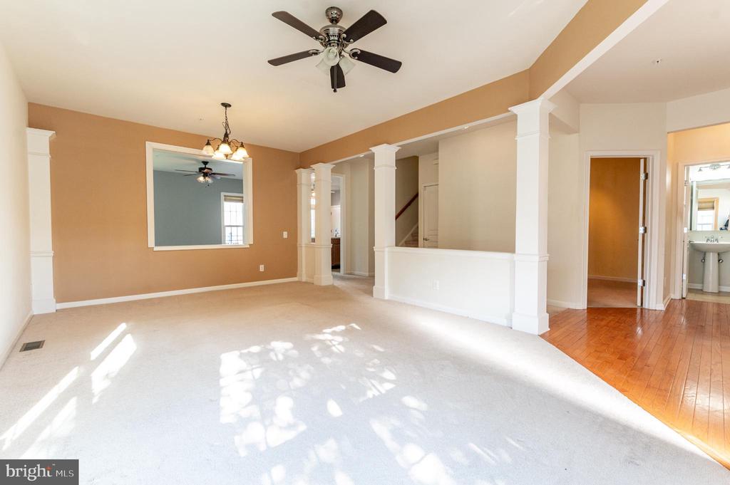 8524 MAYFAIR COURT