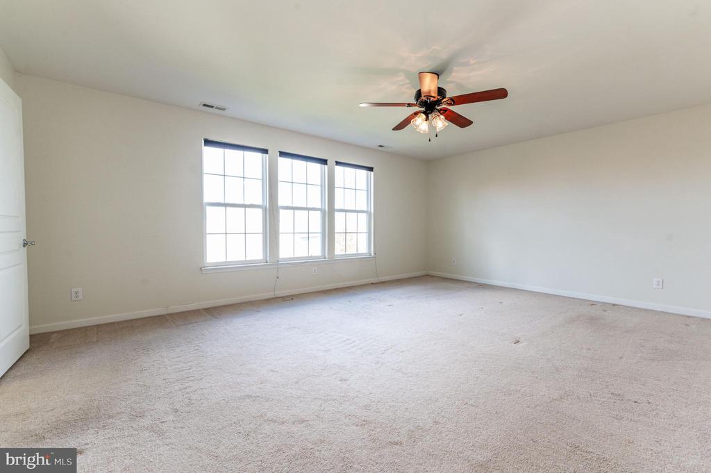 8524 MAYFAIR COURT