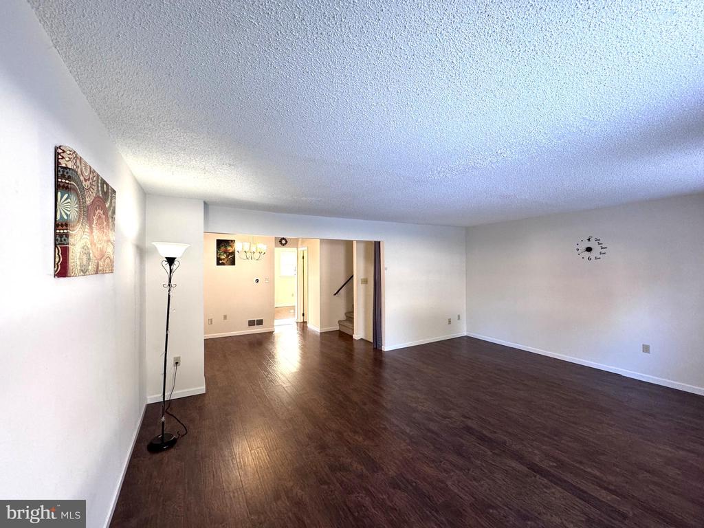 8315 COUNTRYSIDE LANE
