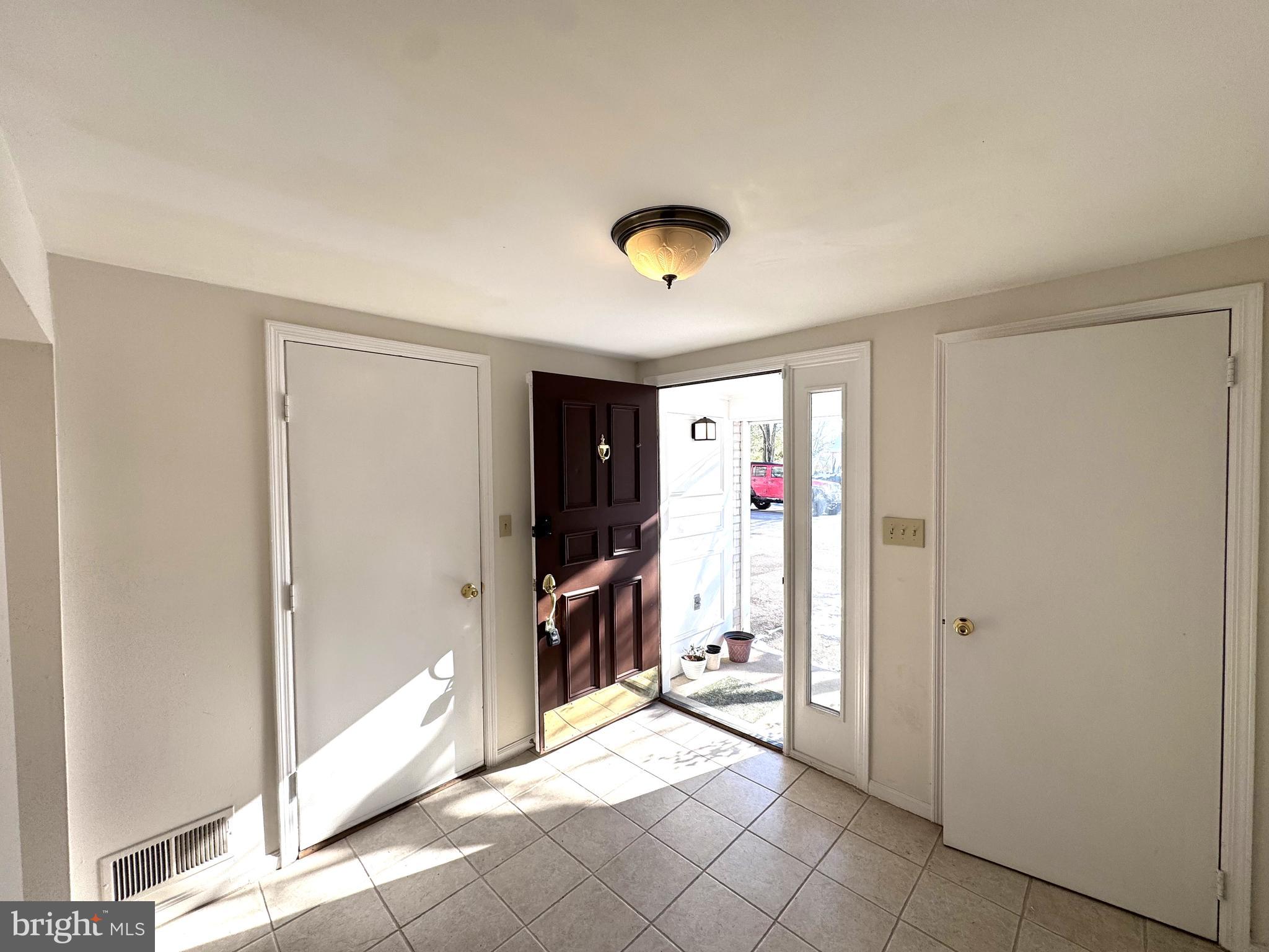 8315 COUNTRYSIDE LANE