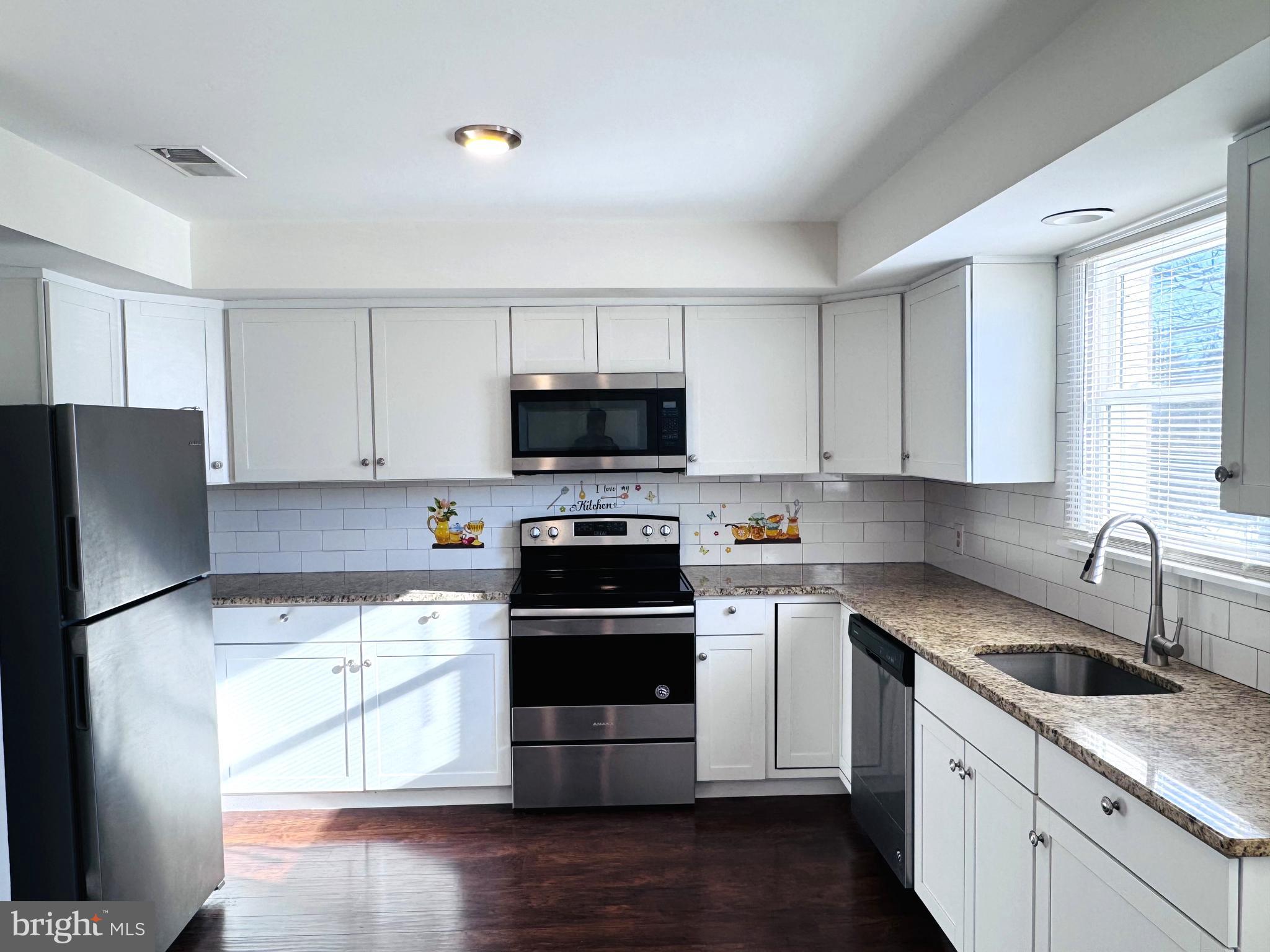 8315 COUNTRYSIDE LANE