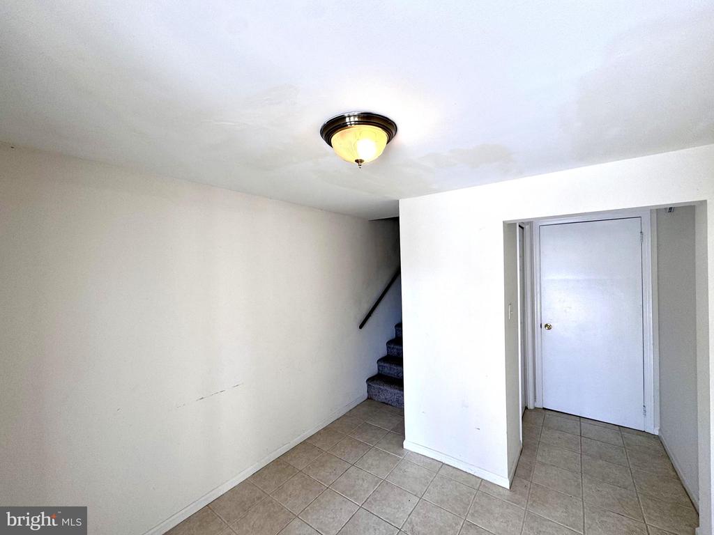 8315 COUNTRYSIDE LANE