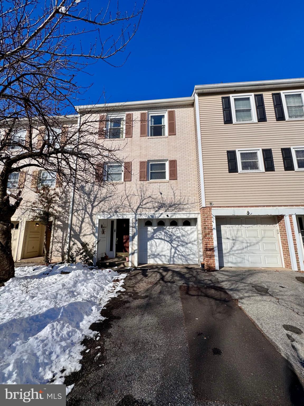 8315 COUNTRYSIDE LANE