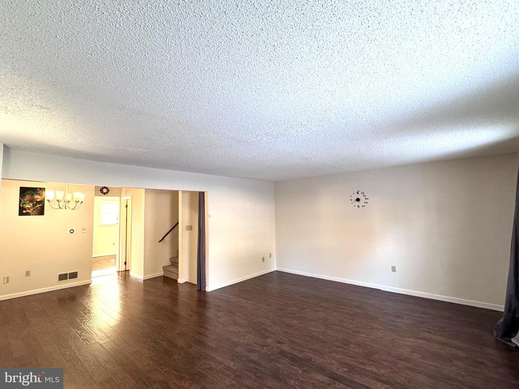 8315 COUNTRYSIDE LANE