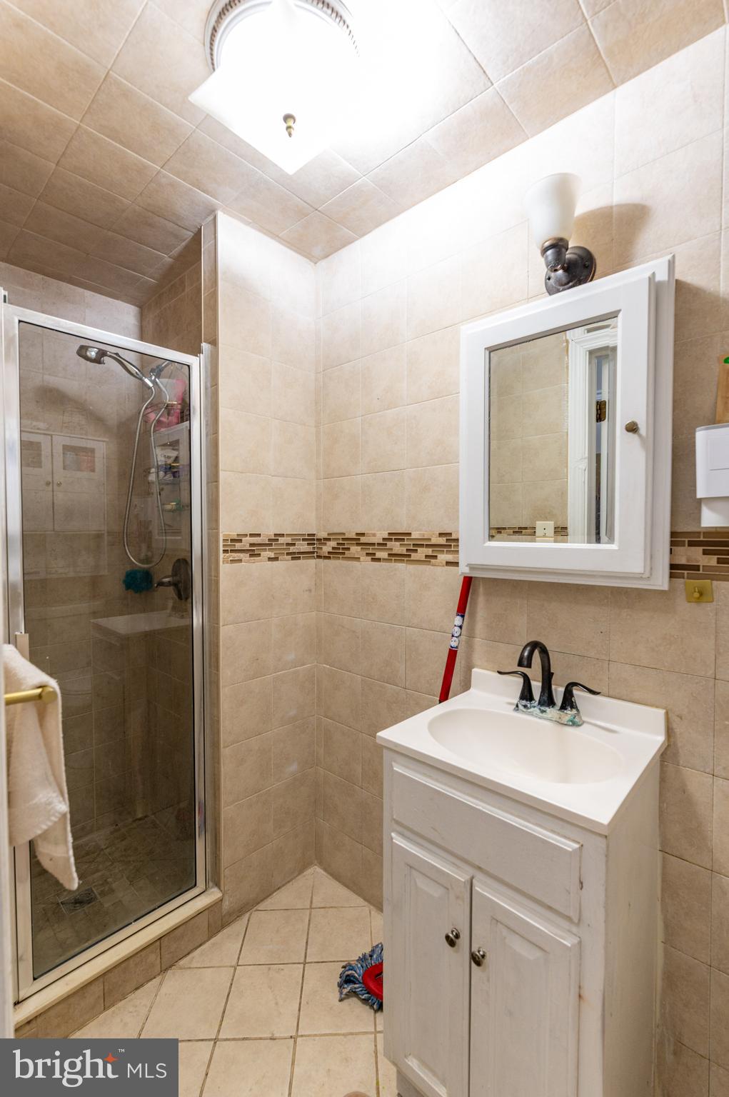 1015 W HAMILTON STREET