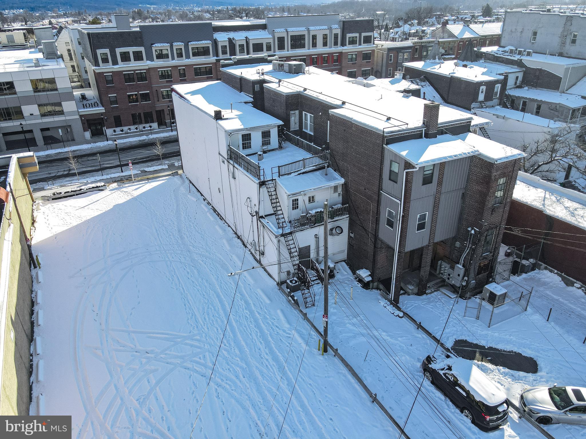 1015 W HAMILTON STREET