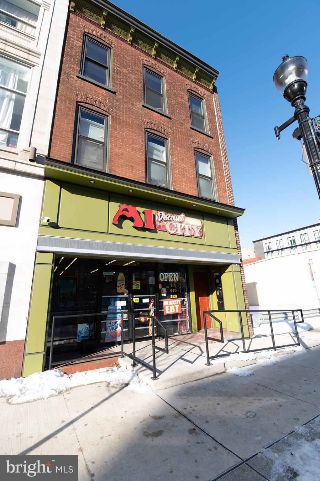 1015 W HAMILTON STREET