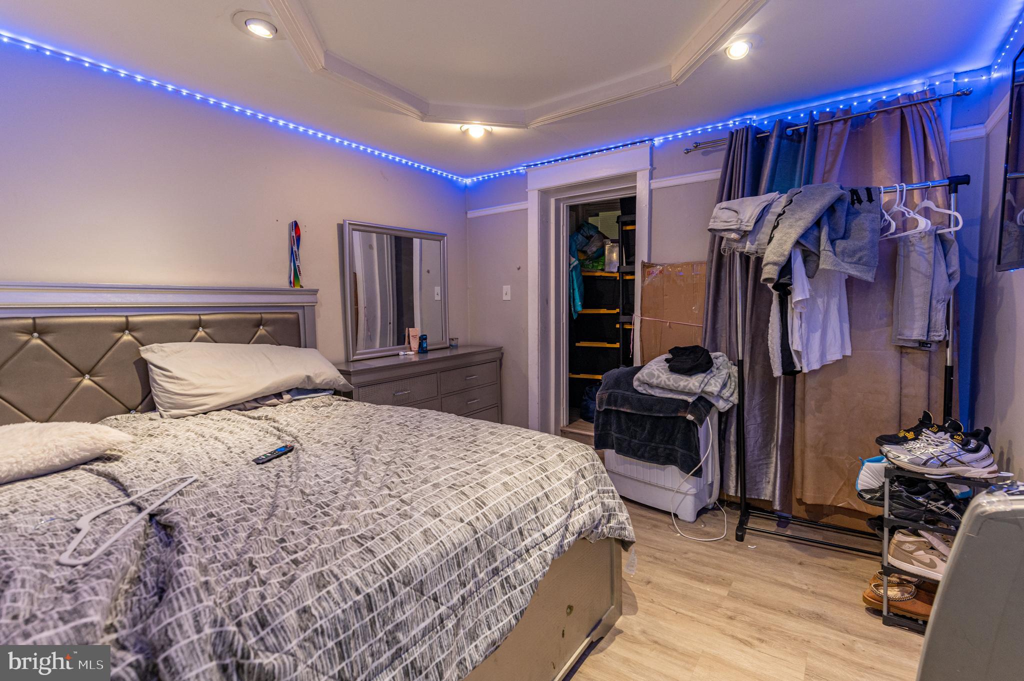 1015 W HAMILTON STREET