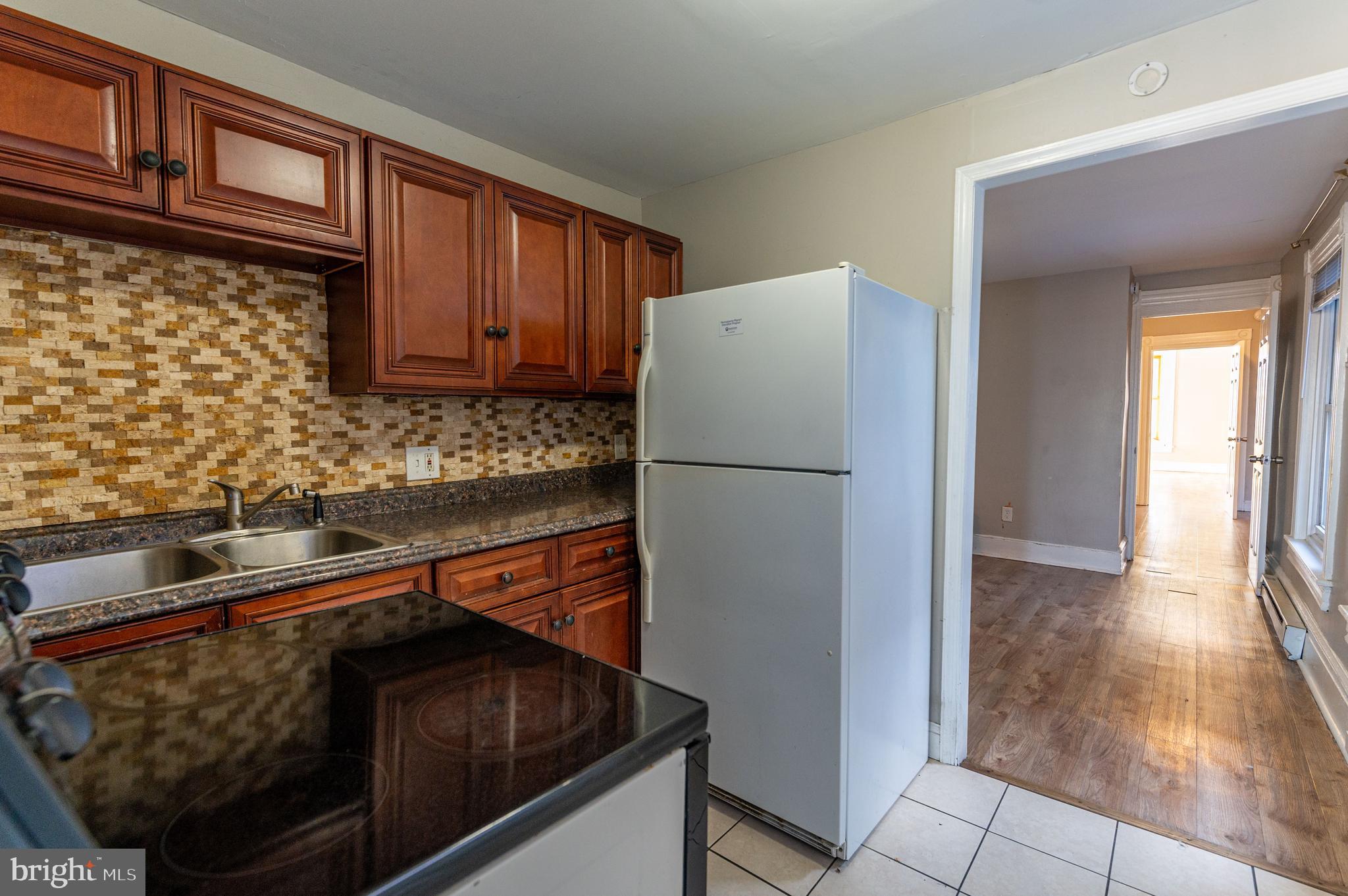 1015 W HAMILTON STREET