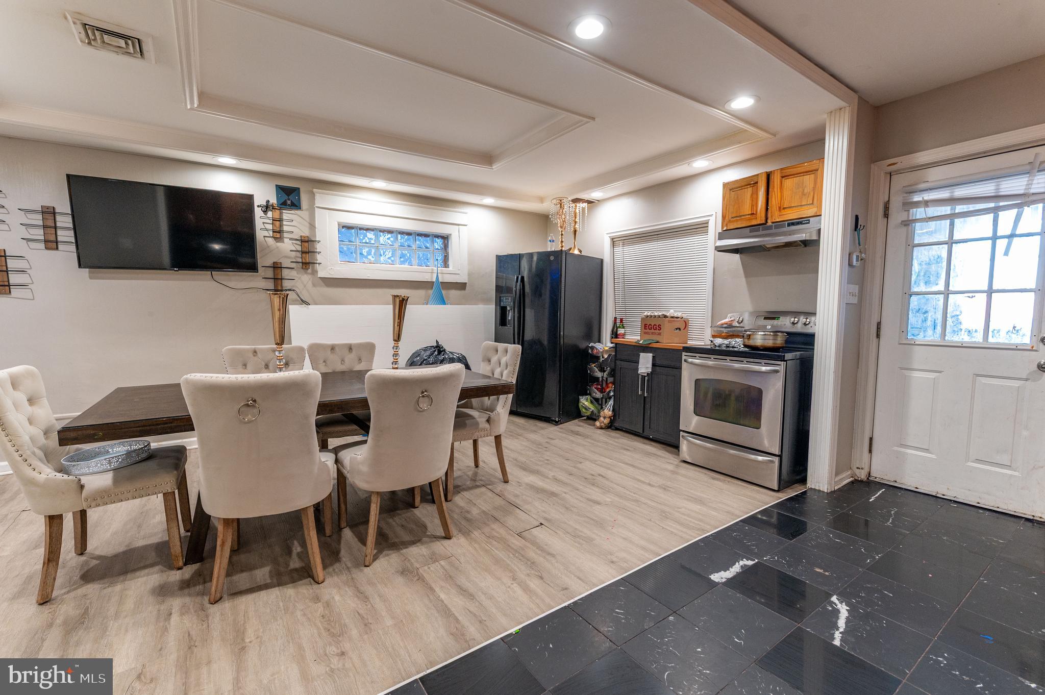 1015 W HAMILTON STREET