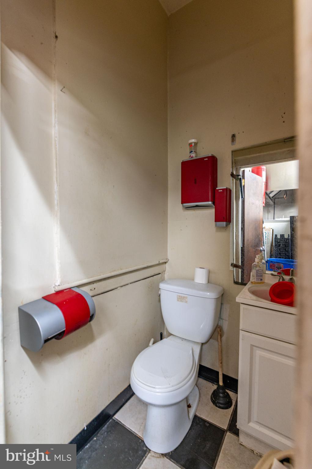 1015 W HAMILTON STREET