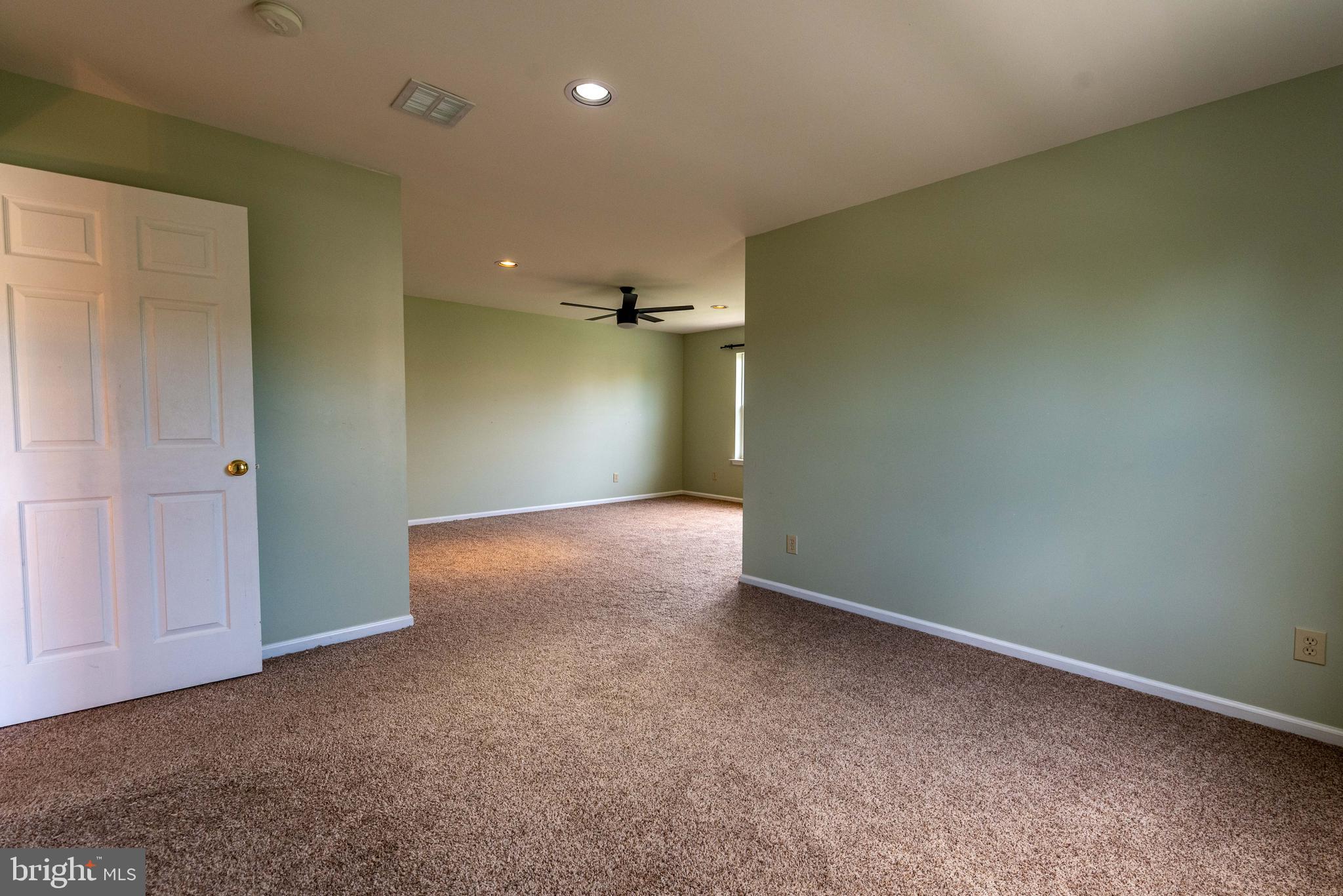 105 Stone Hill DRIVE