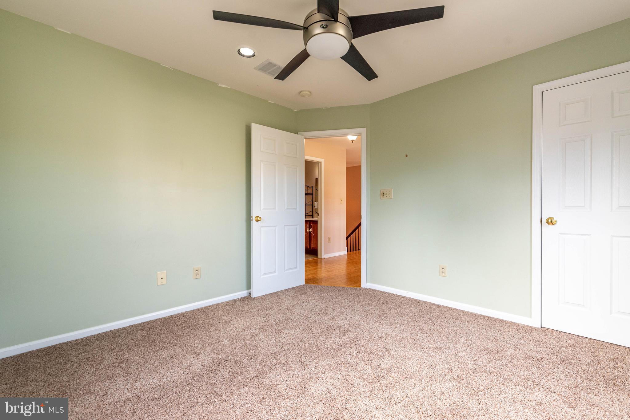 105 Stone Hill DRIVE