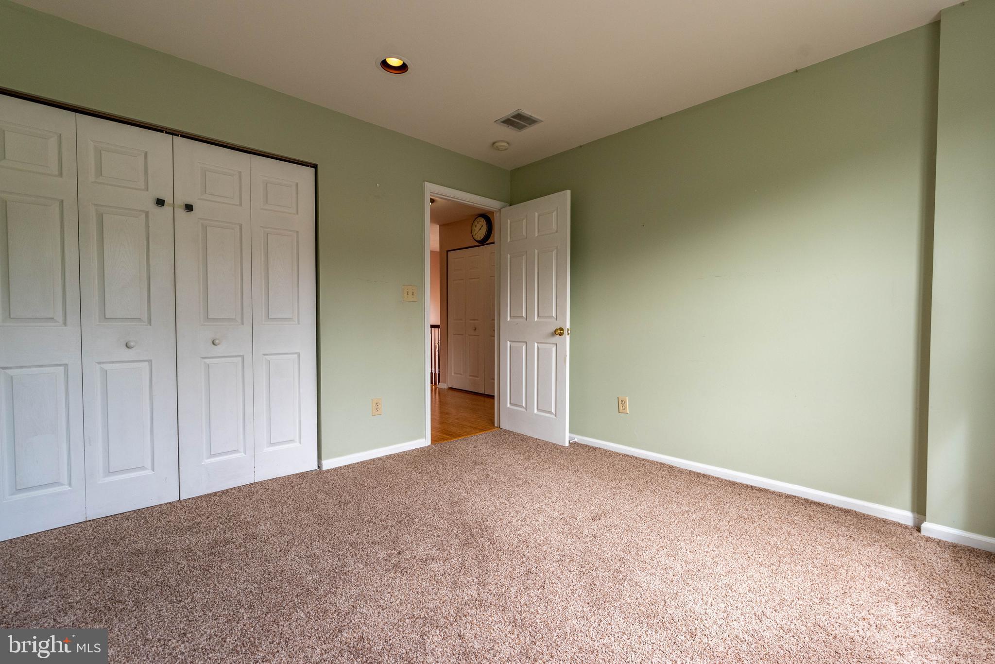 105 Stone Hill DRIVE