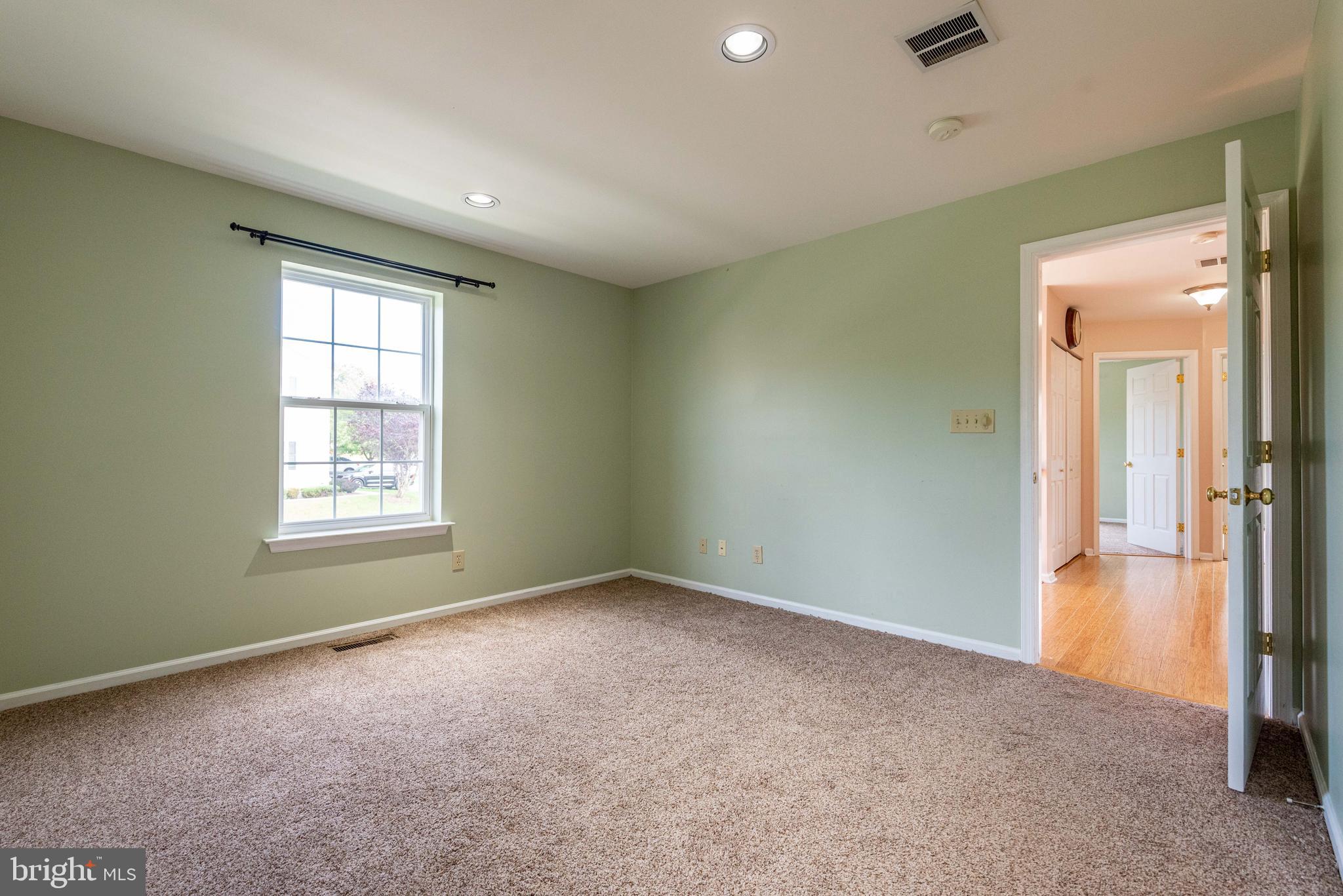 105 Stone Hill DRIVE