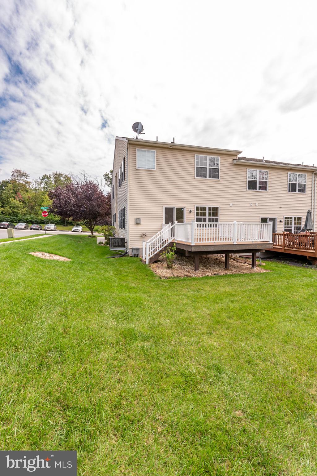 105 Stone Hill DRIVE