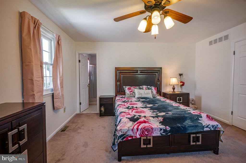 1713 JAMISON COURT
