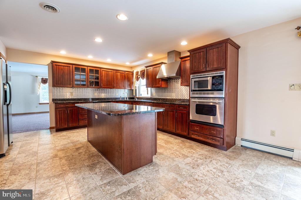619 Carney Rd