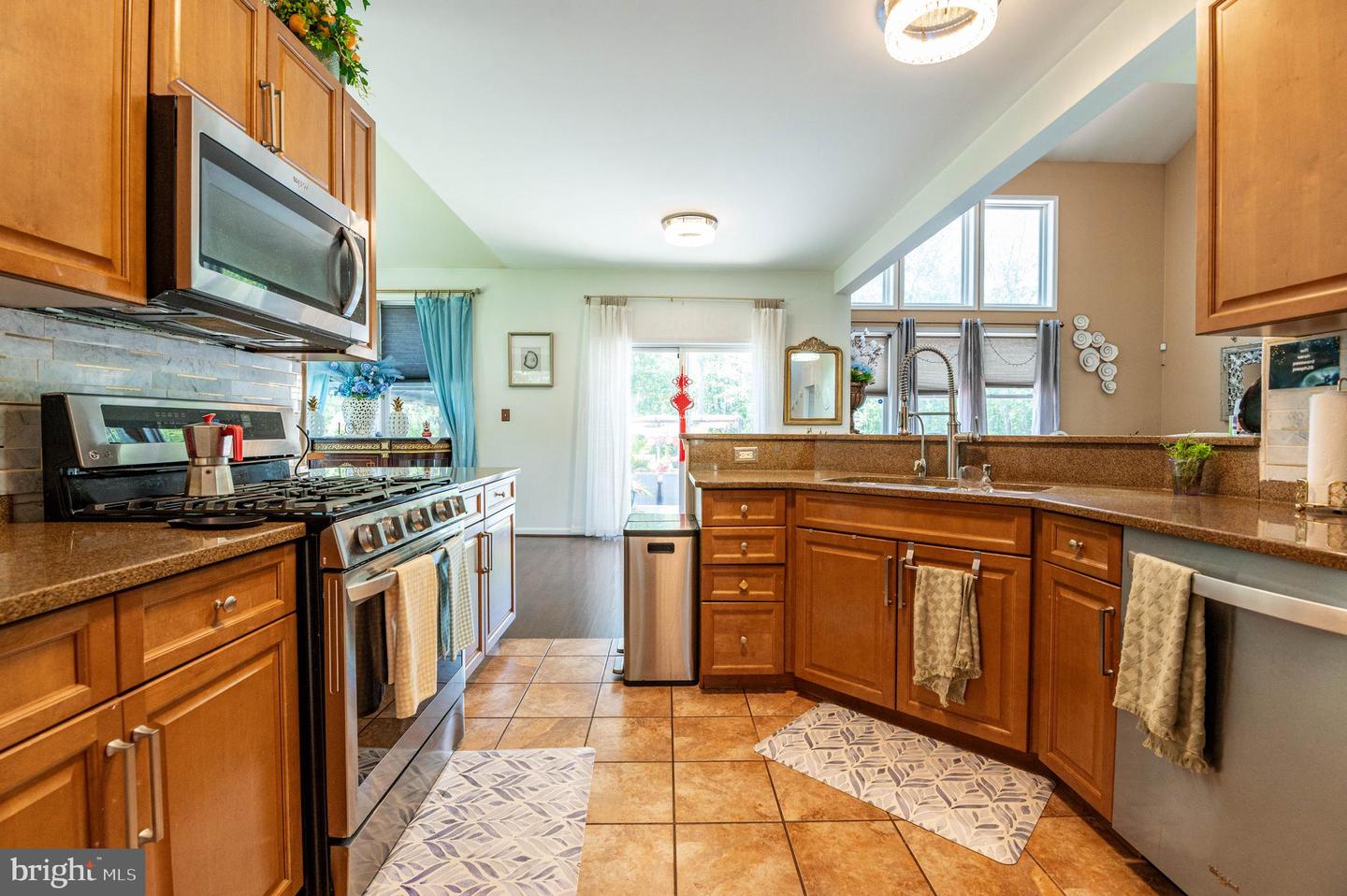 6 Westridge Ct