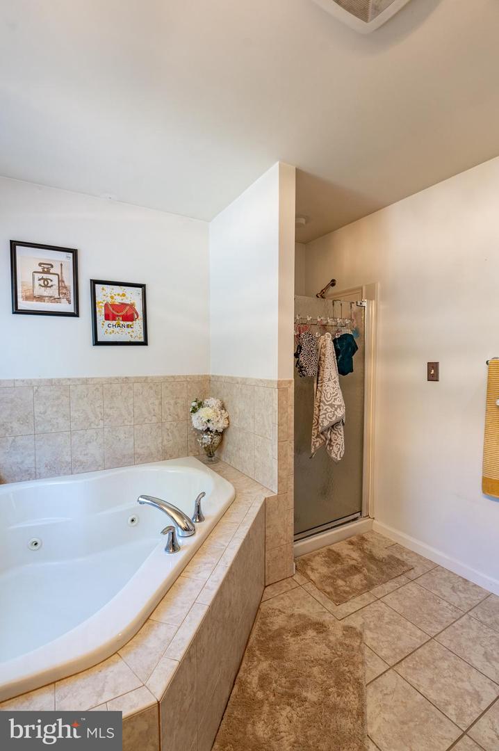 6 Westridge Ct