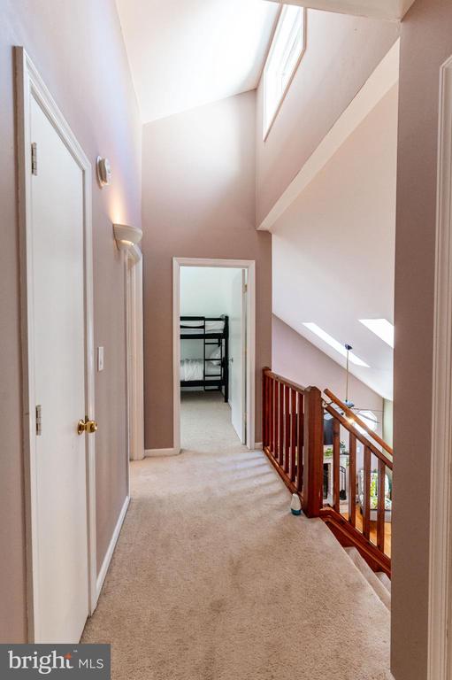 1010 ACORN LANE