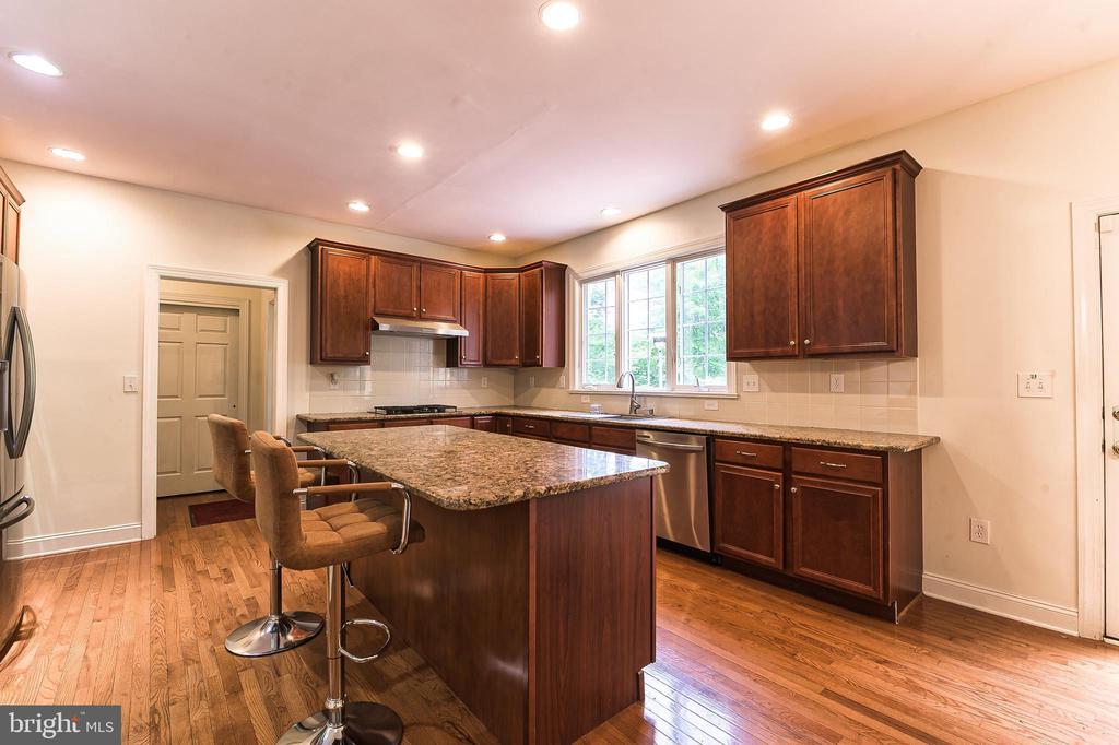 255 RISING MEADOW WAY