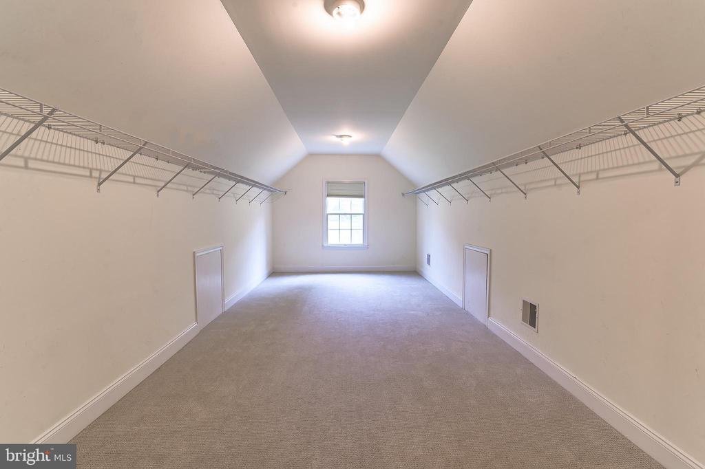 255 RISING MEADOW WAY
